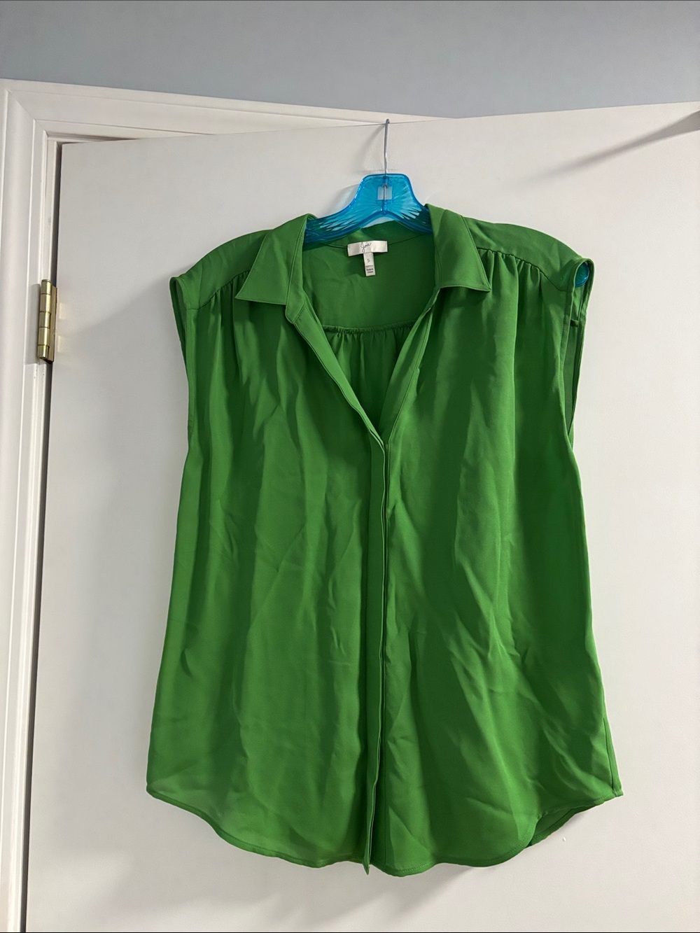 Joie Bright Green Sleeveless Collared Silk Blouse